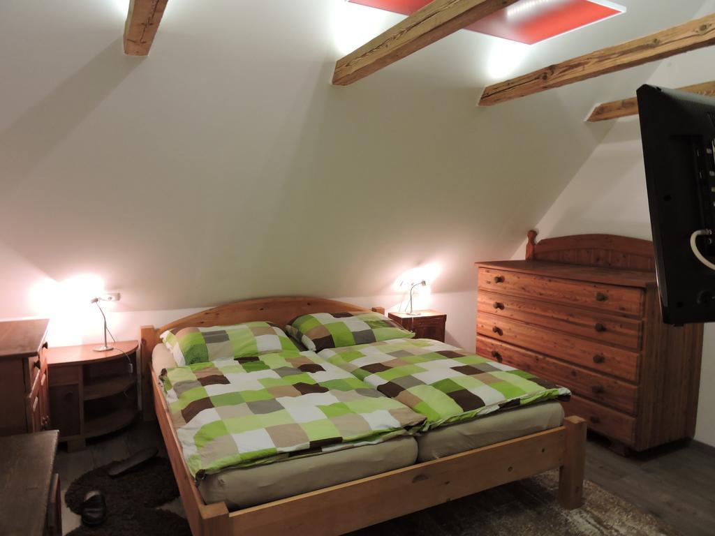 Gregor'S Ferienhaus Im Wald Edelschrott Kültér fotó