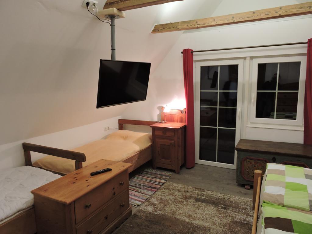 Gregor'S Ferienhaus Im Wald Edelschrott Kültér fotó